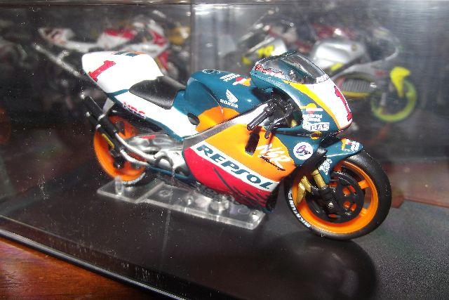 Coleção de miniatura de motos de competição