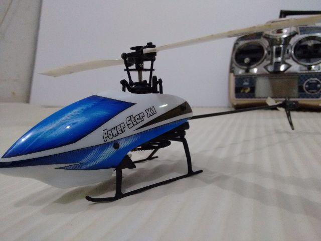 Helicoptero de manobras v977