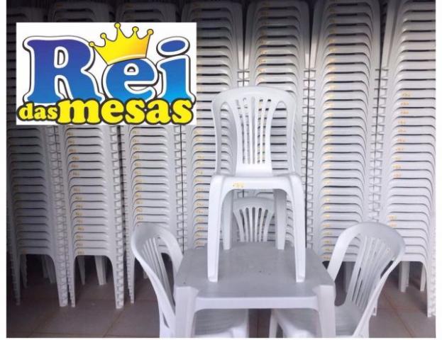 Mesas e cadeiras de plastico (resistente 150 kg)