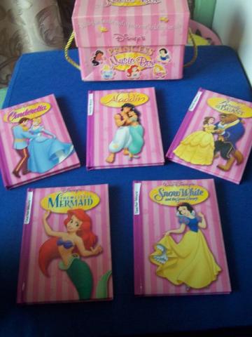 Livro princesas da disney em ingles caixa com 5 unidades