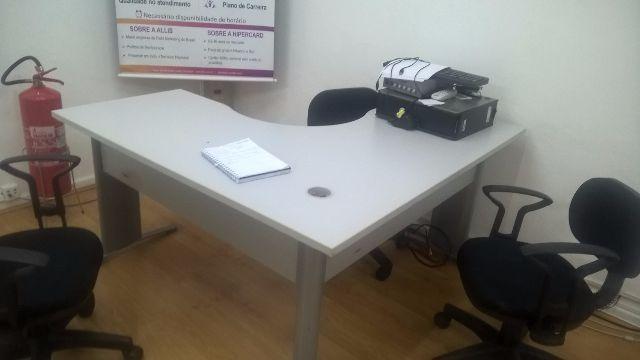 Mesa L para escritorio