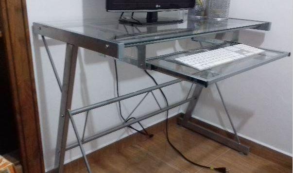 Mesa para computador em metal e vidro  Tock Stock