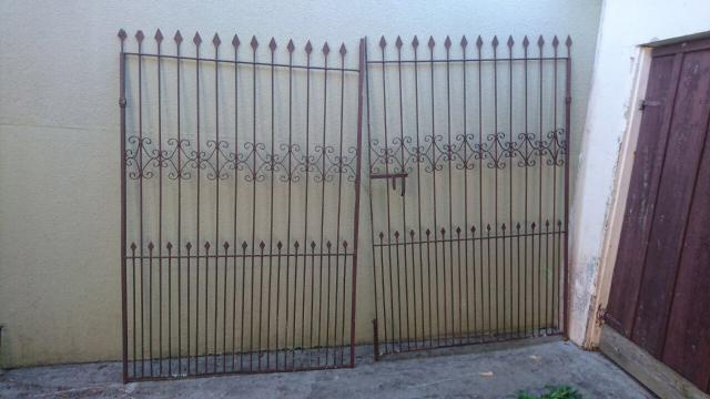 1 Portão grande + portãozinho + grade