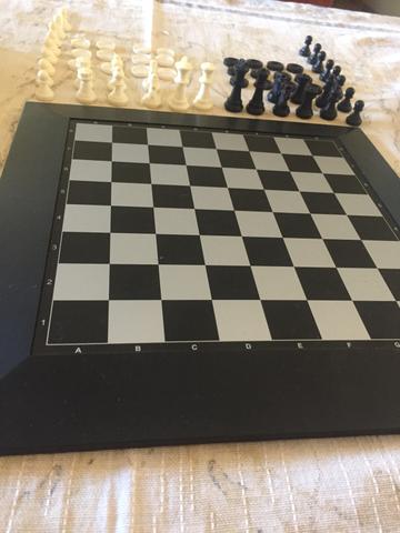 Jogo magnético xadrez e damas