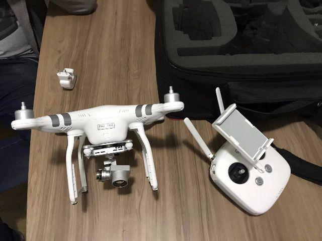 Drone DJi Phantom 3 Advanced com case