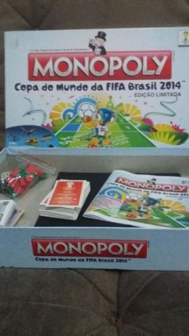 Jogo Monopoly Copa do Mundo  - Semi novo Promoção até