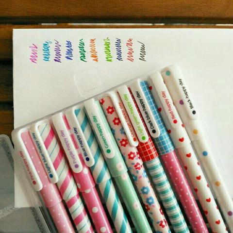 Kit 10 canetas gel coloridas, decoradas + estojo. Lindas