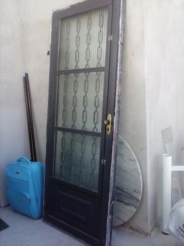 Porta e janela de ferro