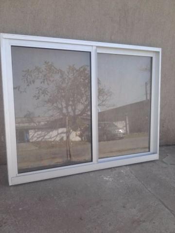 Torro varias janelas de aluminio e vidro temperado