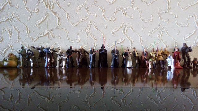 Coleção Miniaturas/ Chaveiros Star Wars 24 peças