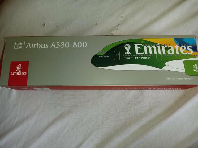 Modelo de escala  Airbus A Emirates