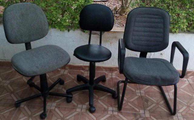 Cadeiras para escritório usadas (2 giratórias e 1 normal)