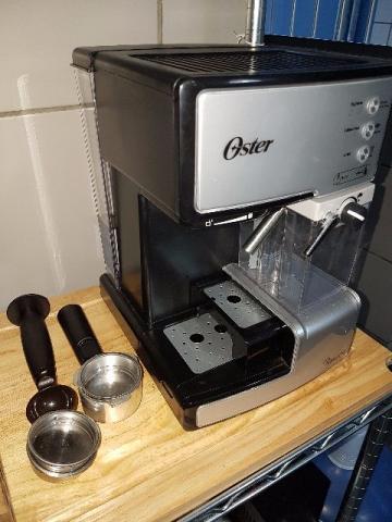 Máquina de café expresso Oster Prima Latte 127v