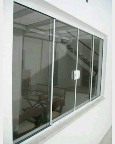 Portas e janelas no vidro temperado