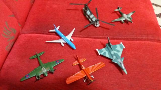 Miniaturas aviões Maisto