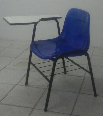 Vendo Cadeiras escolar