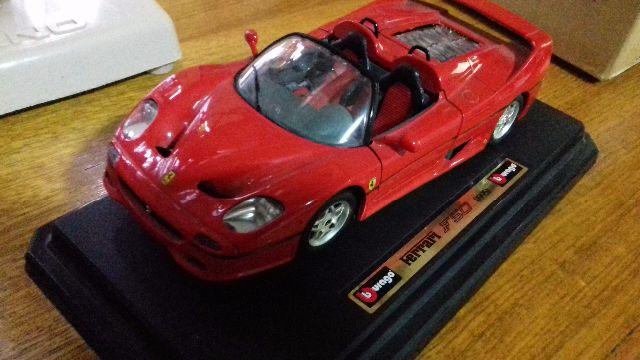 Carrinho miniatura Ferrari f