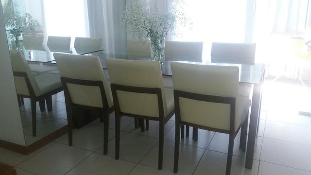 Mesa de jantar com 6 cadeiras seminova
