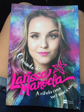Livro o Mundo de Larissa Manoela