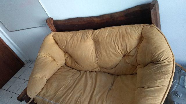 Sofá de madeira rústica maciça