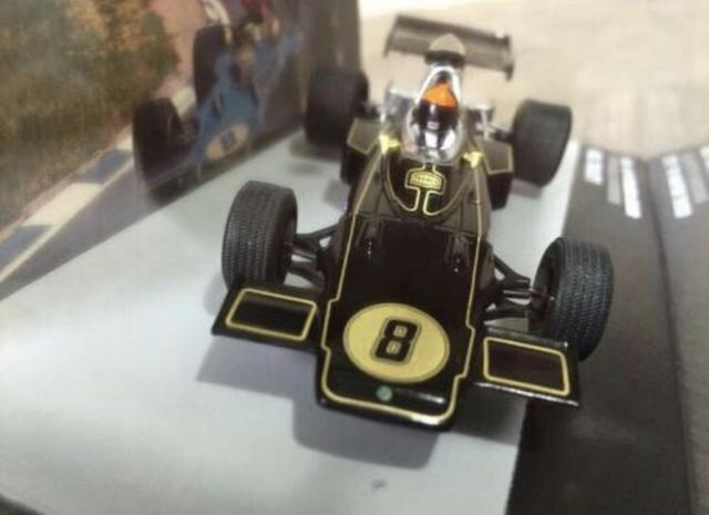Miniatura Emerson Fittipaldi