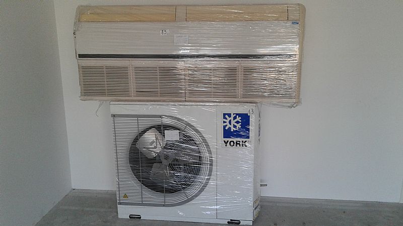 Vende-se aparelho de ar condicionado split york  btus