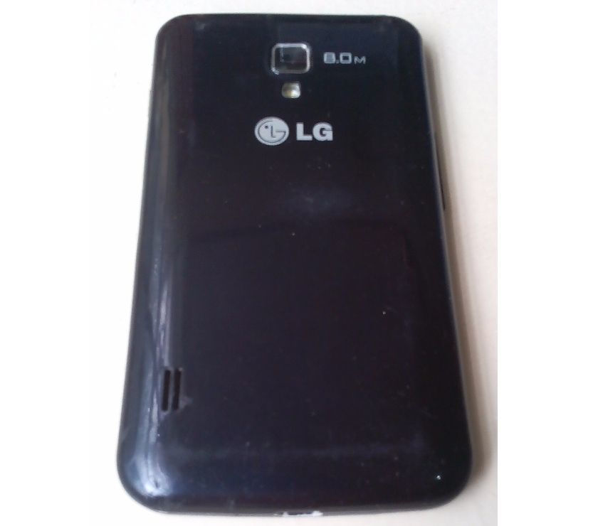 LG Optimus L7 II Dual - 2 chips - 8 MP - KitKat