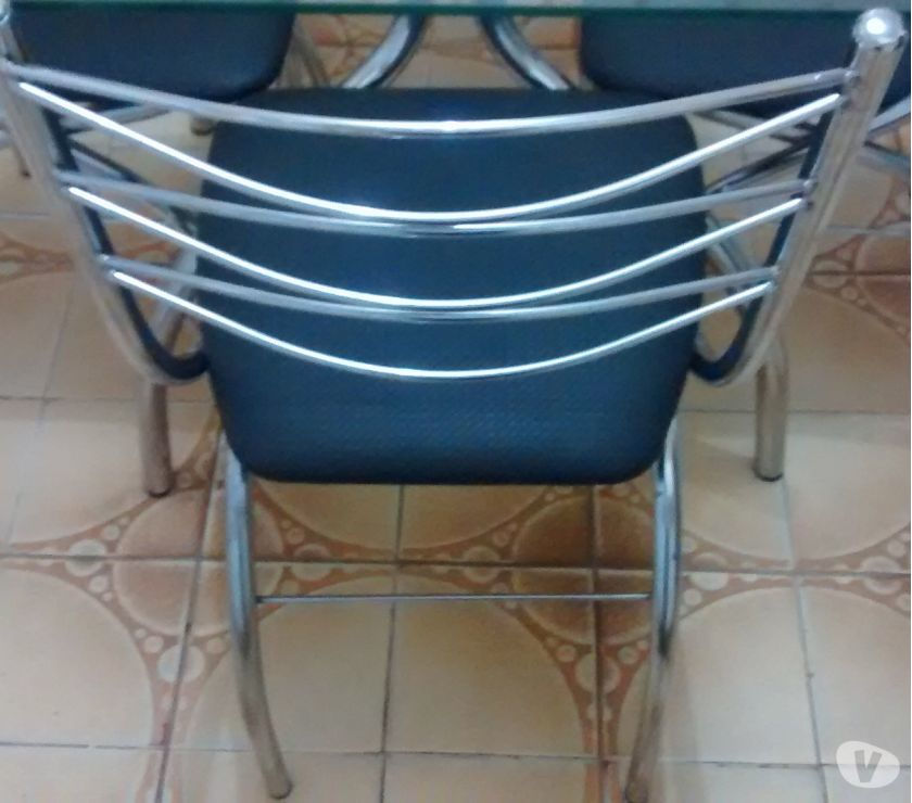 Mesa c4 cadeiras