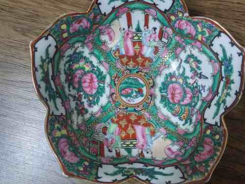 Bowl De Porcelana Chinesa Familia Rosa Pintado A Mão - Raro