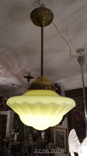 Lustre / Luminária Art Deco Em Opalina Beje E Bronze
