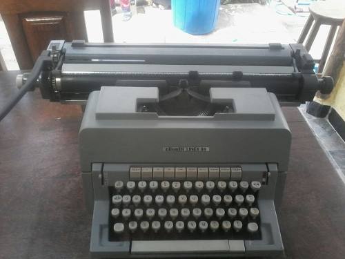 Vendo Maquina De Escrever Olivetti Linea 98