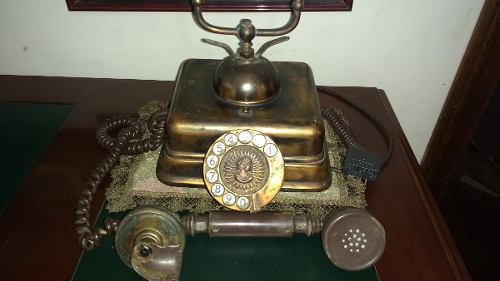 Telefone Antigo Em Cobre