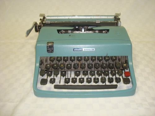 Maquina De Escrever Olivetti Lettera 32