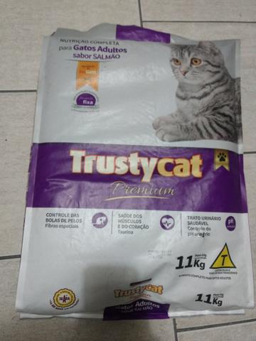 Saco de ração trust cat 11 kg