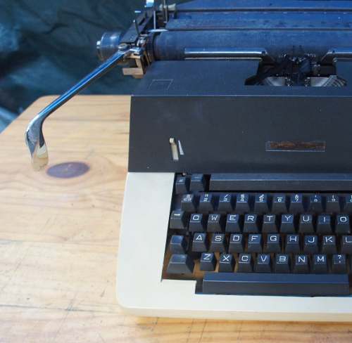 Maquina De Escrever - Antiga