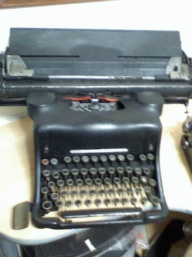 Maquina De Escrever Antiga, Funcionando