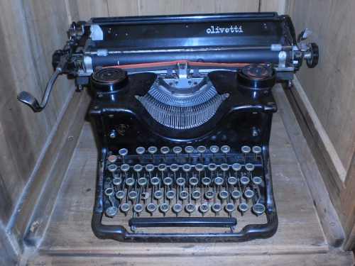 Maquina De Escrever Olivetti Década 40