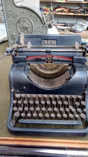 Maquina Escrever Aeg - Alemã Anos 50