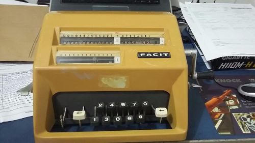Máquina De Calcular Facit C1-13 Calculadora Antiga Somadora