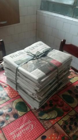 Jornal usado folhas grande