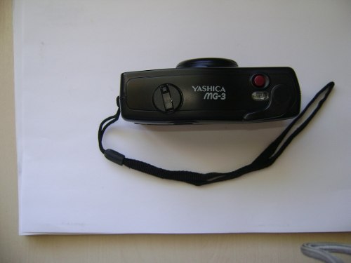 Camera Yashica Antiga Mg-3 34mm Com Flash