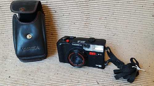 Camera Yashica Mf3 Super 38 Mm Antiga Flash Funciona C/case