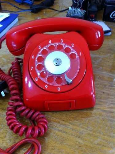 Telefone Vermelho De Mesa Antigo