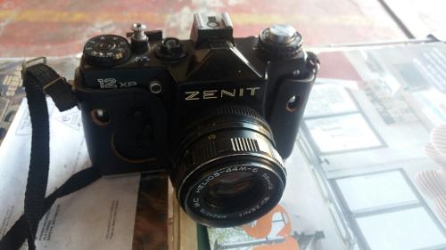 Câmera Fotográfica Antiga Zenit C/helios 44m-6