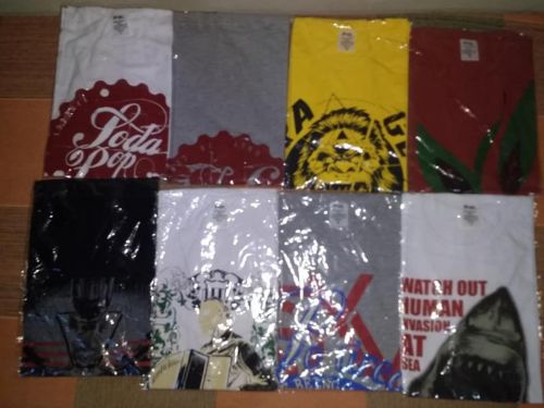 Kit com 10 camisetas primeira linha