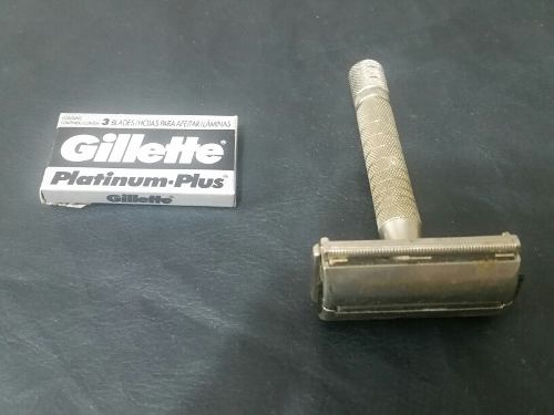 Aparelho De Barbear Original Antigo Gillette Anos 60+lamina