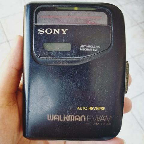 R$20 Walkman antigo Sony somente para decoração