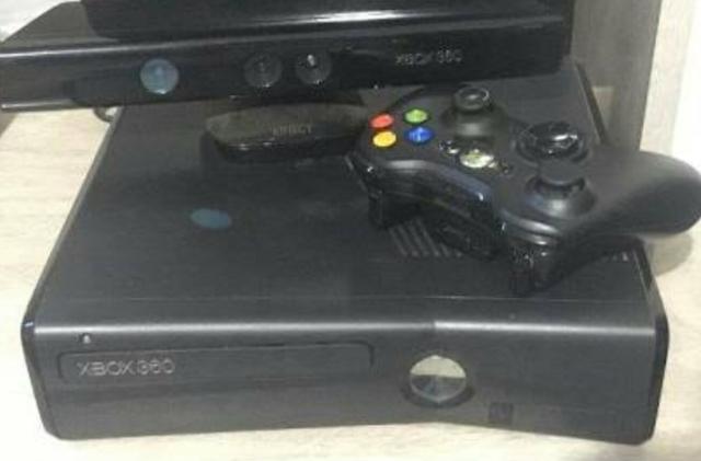 Xbox Destravado Em Otimo Estado1 Console 2 Controles 1 OFERTAS