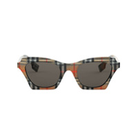 Burberry Eyewear Óculos de sol com armação xadrez - Neutro
