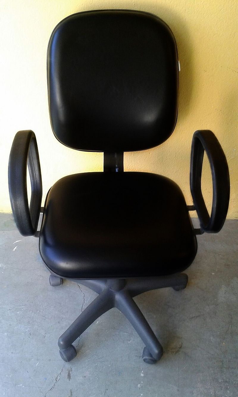 Cadeira de escritã³rio usada a venda em Osasco